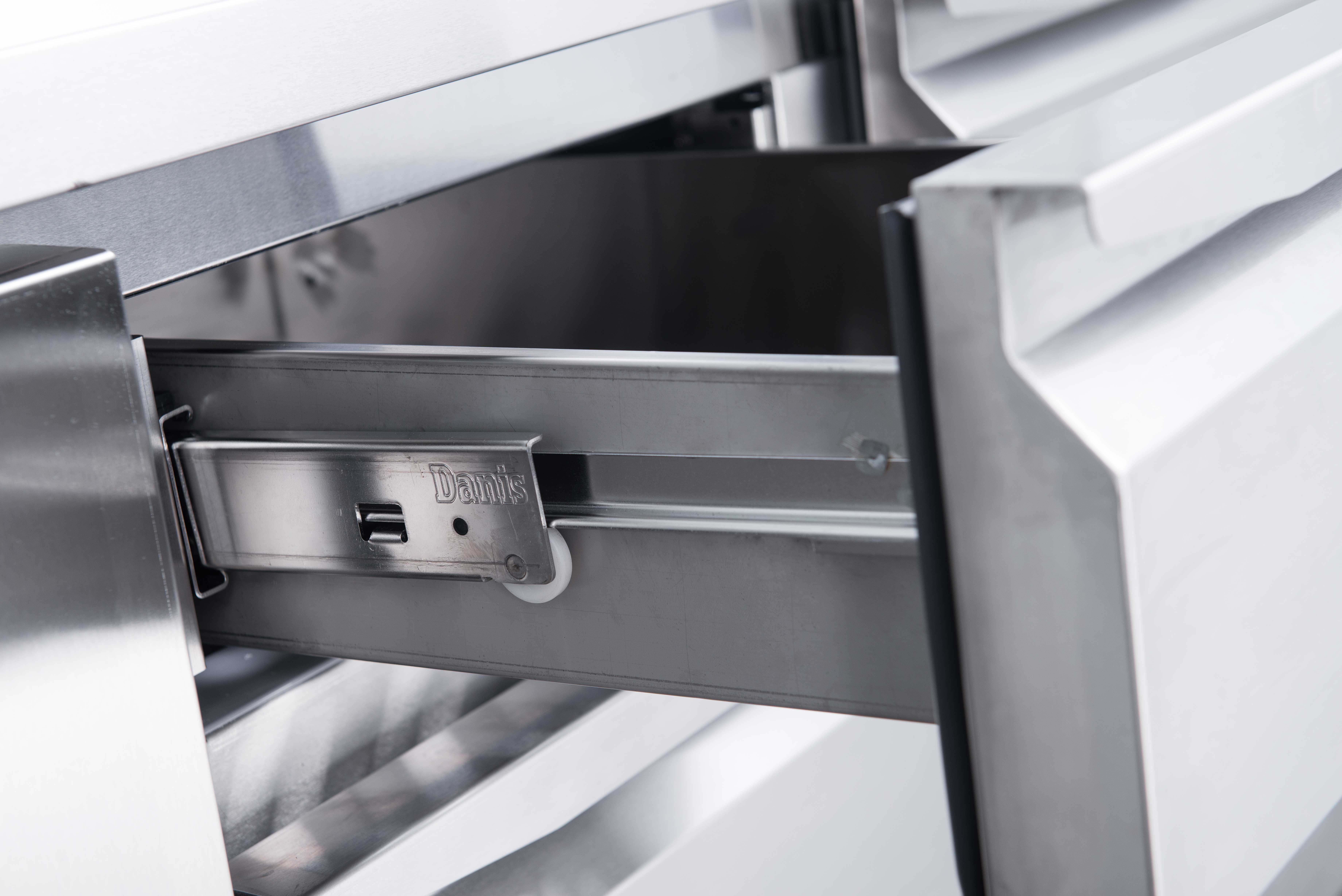Refrigerated Table